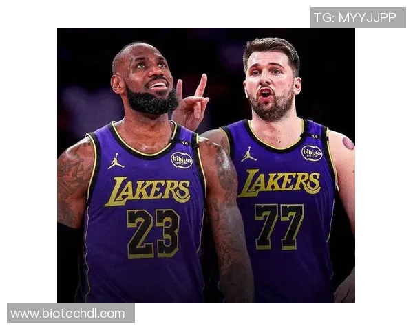 穿77号球衣的足球明星是谁他在场上的表现与成就分析 穿77号球衣的足球明星是谁他在场上的表现与成就分析